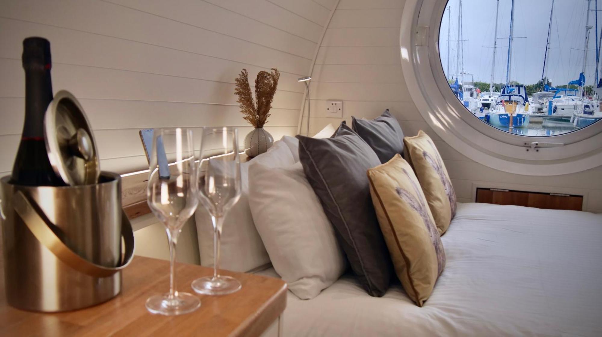 Sea Breeze Ark 900 Hotell Emsworth Exteriör bild